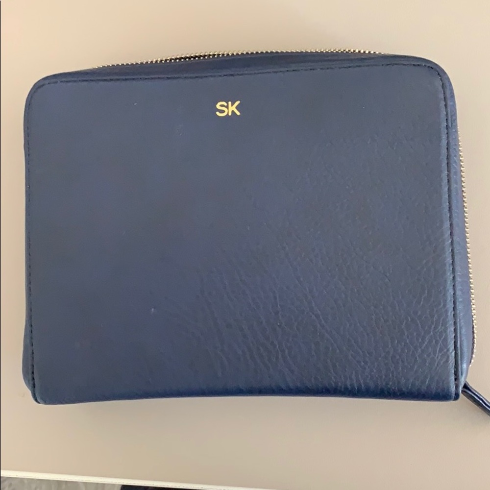 mark and graham technology organizer case